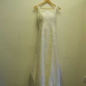 San Patrick Basera Wedding gown 2008